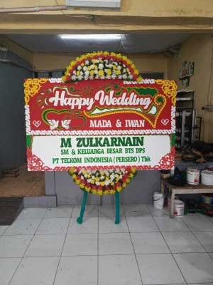 Papan Bunga di Kali Anyar