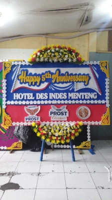 Papan Bunga di Kali Anyar