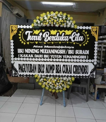 Papan Bunga di Kali Anyar
